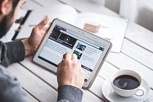 只要遵循优化规则排名很容易做到搜索引擎首页